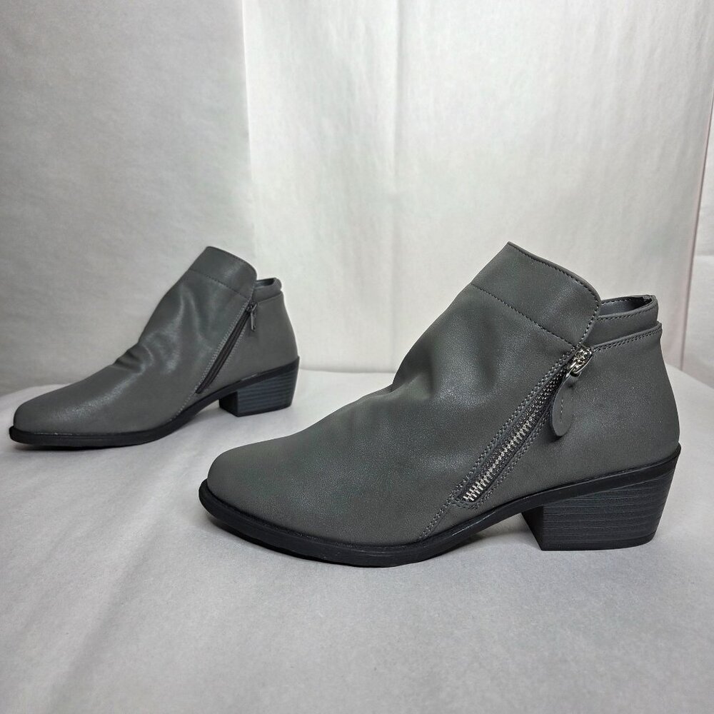 NWOT Easy Street Women's Gusto Comfort Gray Booties